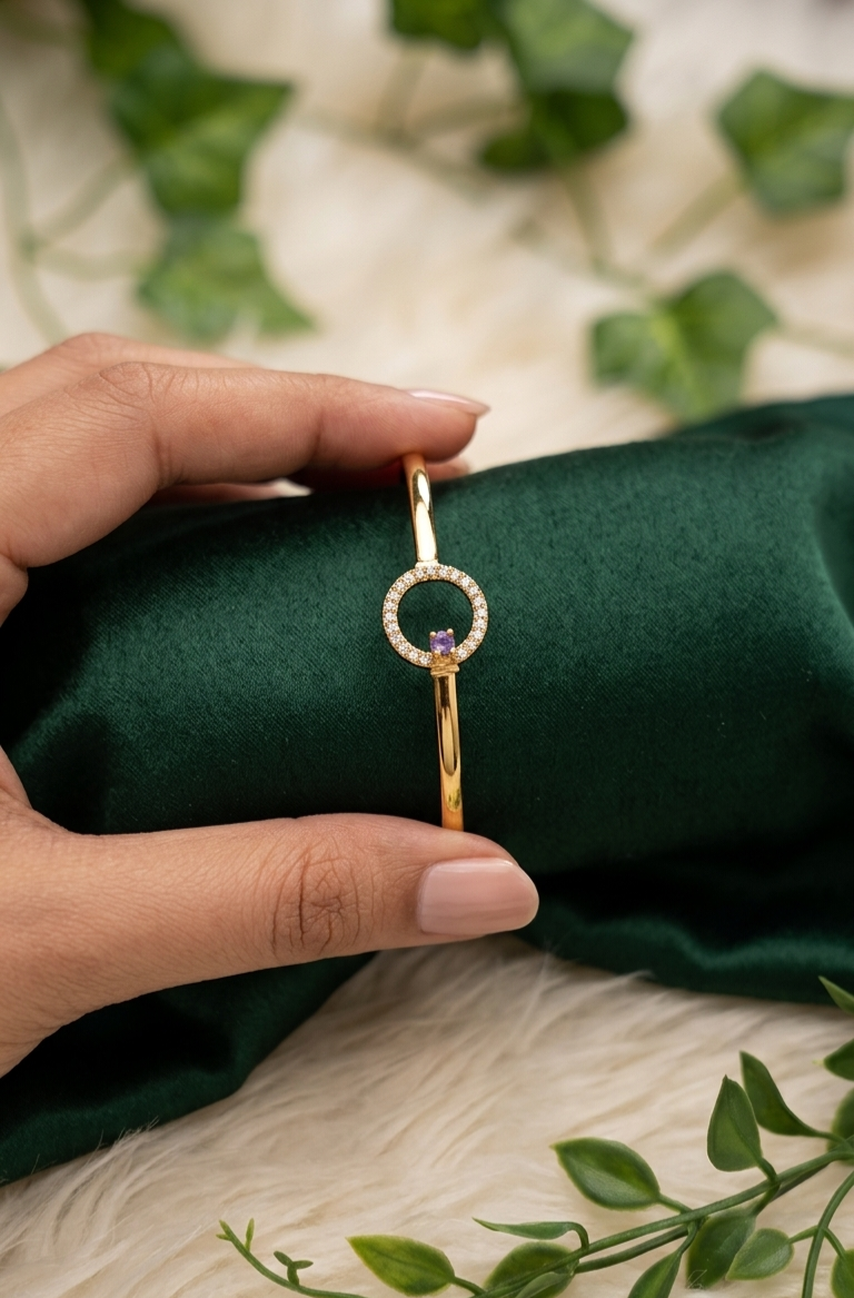 EMERALD HALO CIRCLE BANGLE