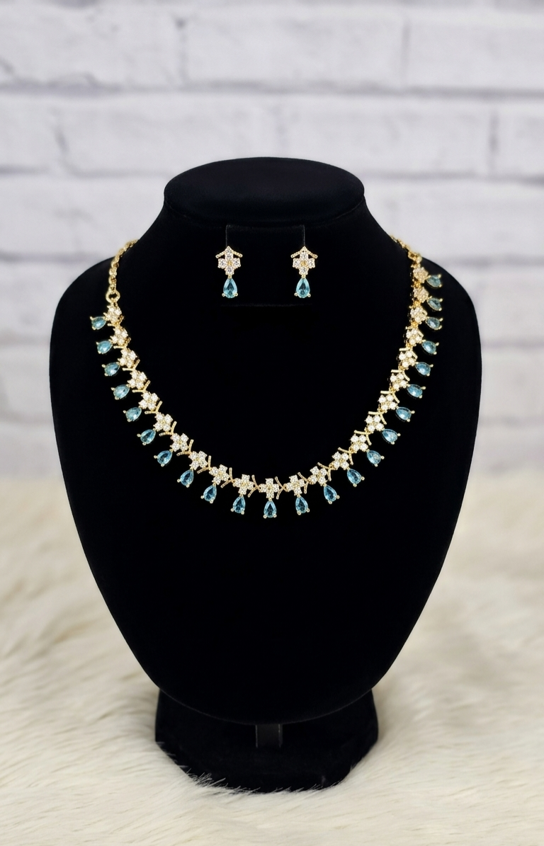 24k Gold Plated Jewellery Set – Green Crystal Teardrop Necklace & Earrings