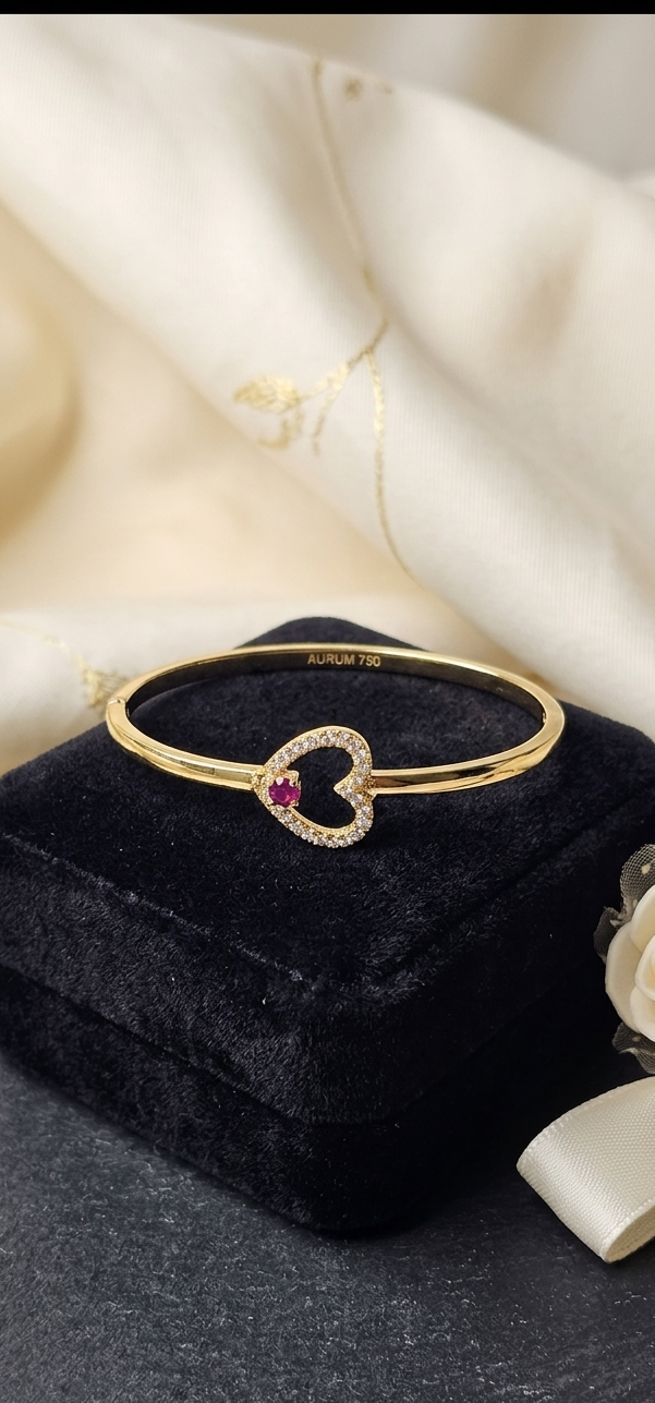 Eternal Heart | 24K Gold Plated Adjustable Bangle