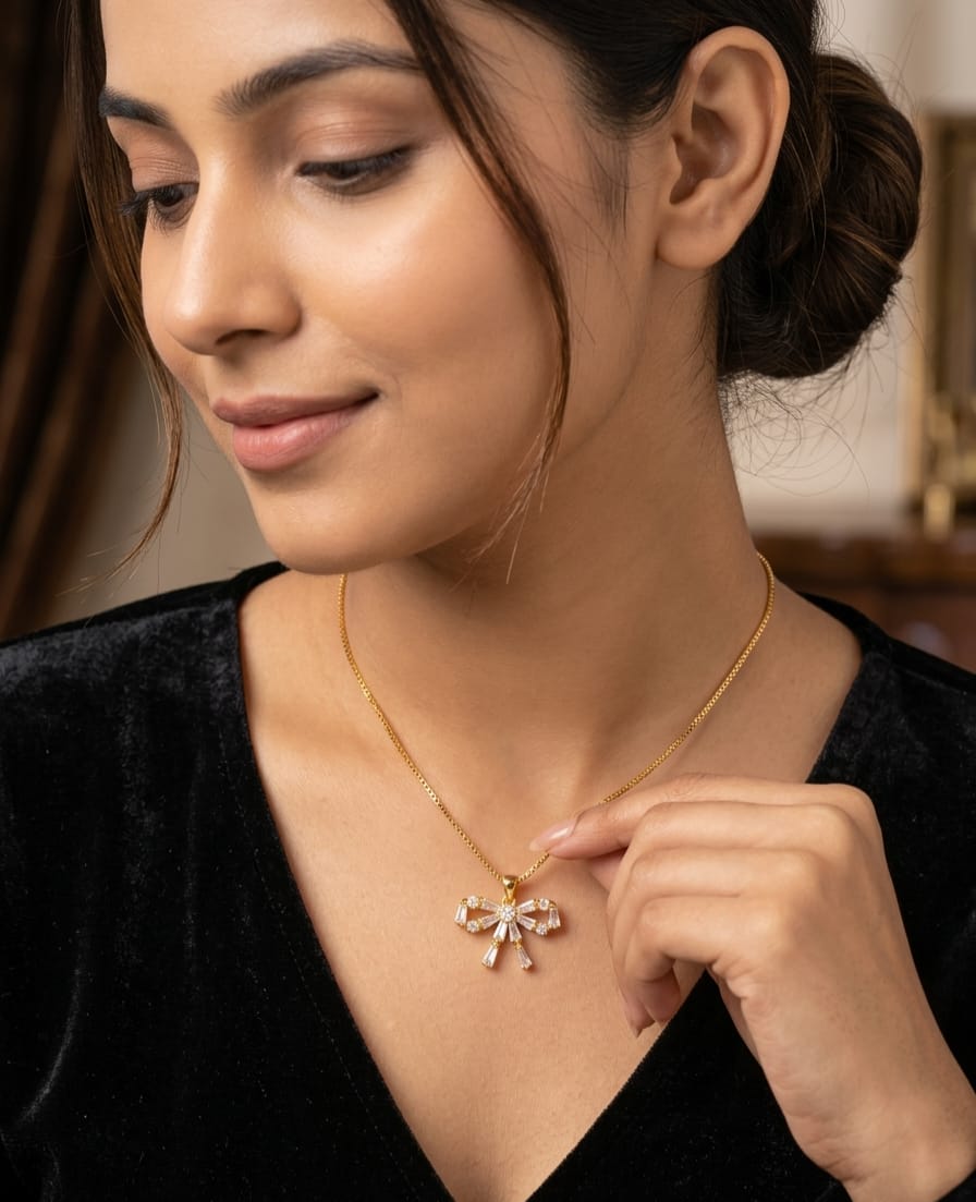 Gold-Tone Crystal Bow Necklace – Elegant Statement Jewelry