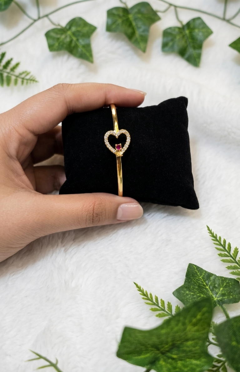 Eternal Heart | 24K Gold Plated Adjustable Bangle