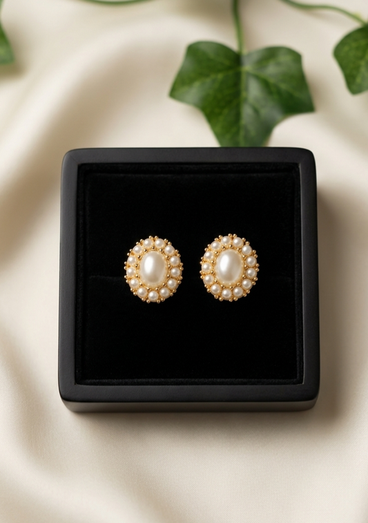 Vintage Oval Pearl Stud Earrings – 24K Gold Plated