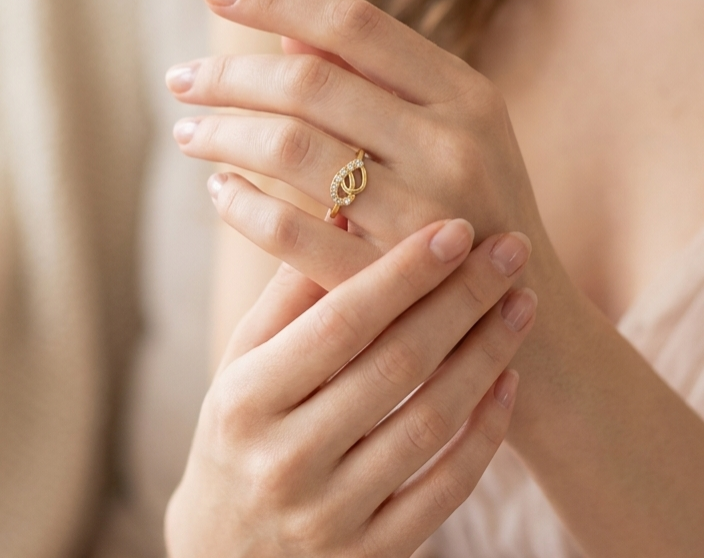 Eternal Bond Interlocking Loop Ring | 24K Gold Plated