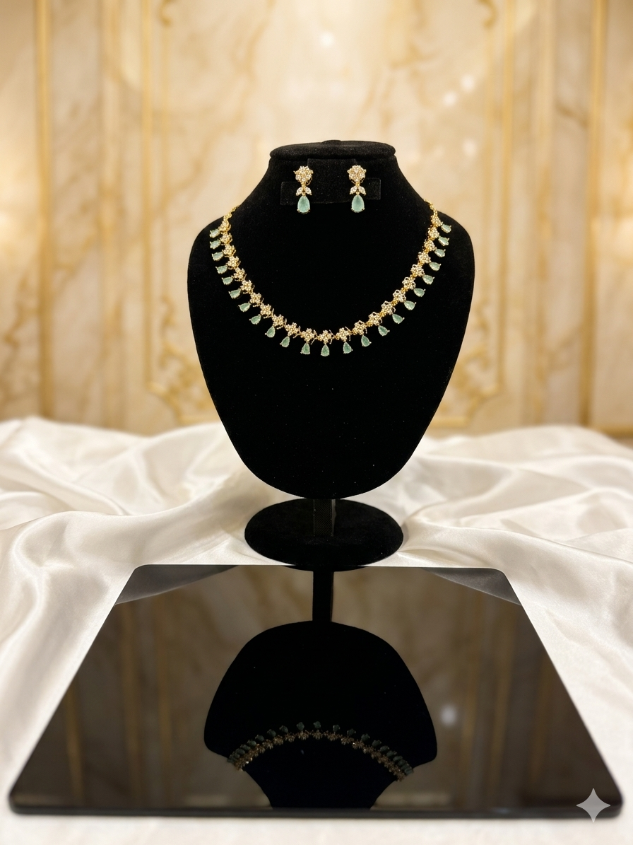 24k Gold Plated Jewellery Set – Green Crystal Teardrop Necklace & Earrings